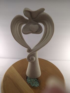 Herco Beige Resin Heart Sculpture Figurine 11" Love Theme